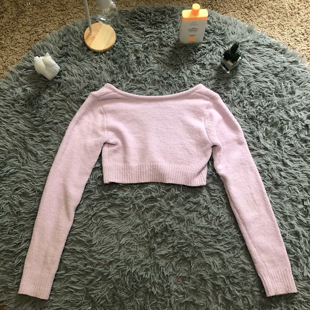 Super comfy & cute lavender cropped sweater from Wild Fable women’s small💜🫶🏻